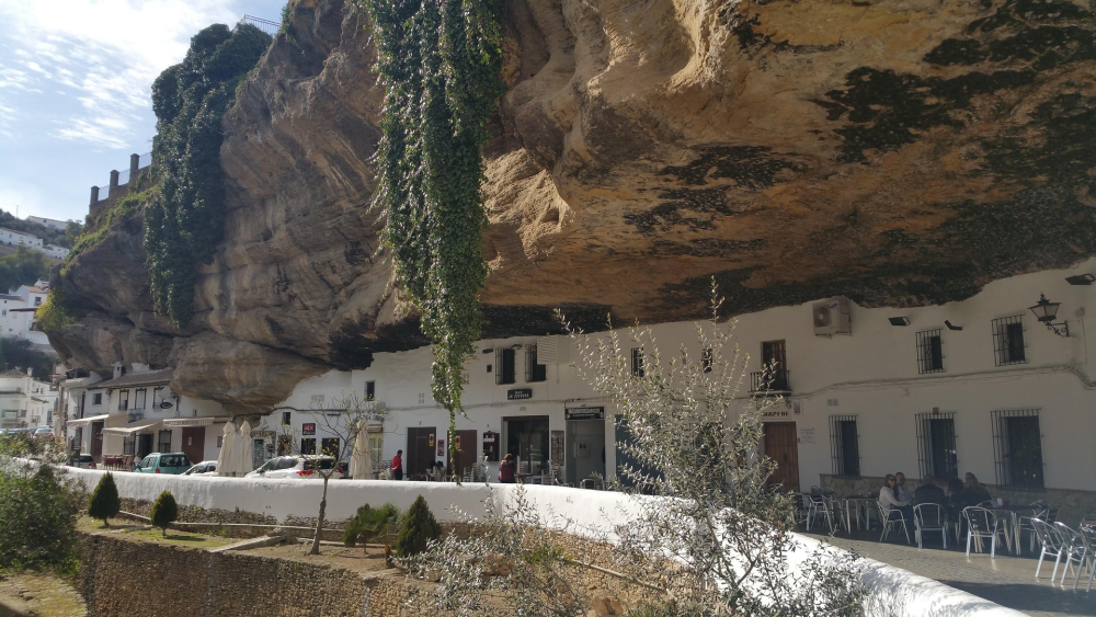 Setenil de las Bodegas – Huizen in de Rotsen, Spanje
