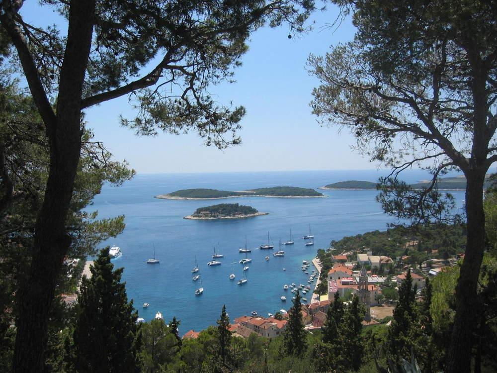 Hvar – Eiland, Beachclubs & Zomer in Kroatië